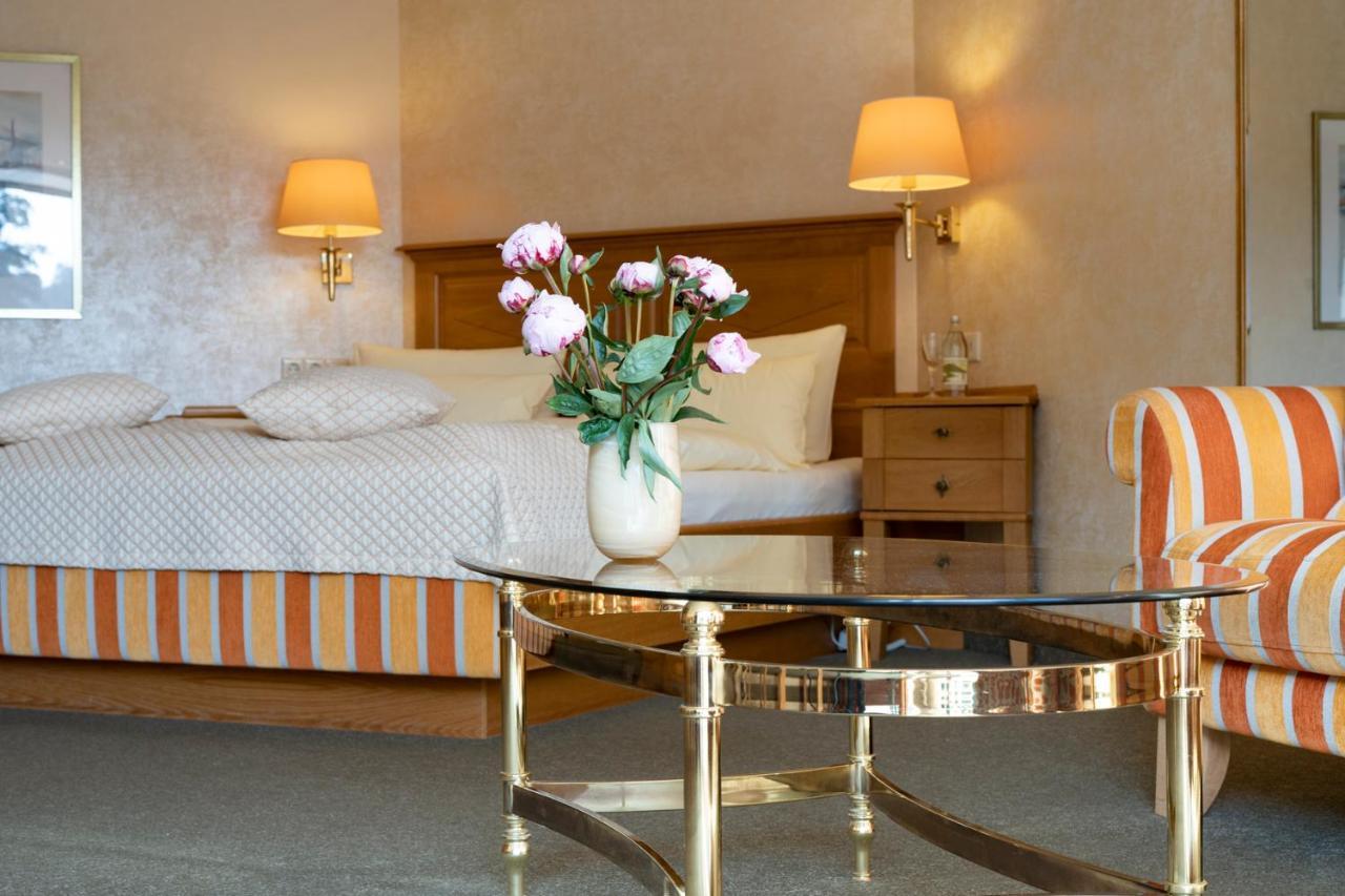 Hotel Deimann Schmallenberg Bagian luar foto